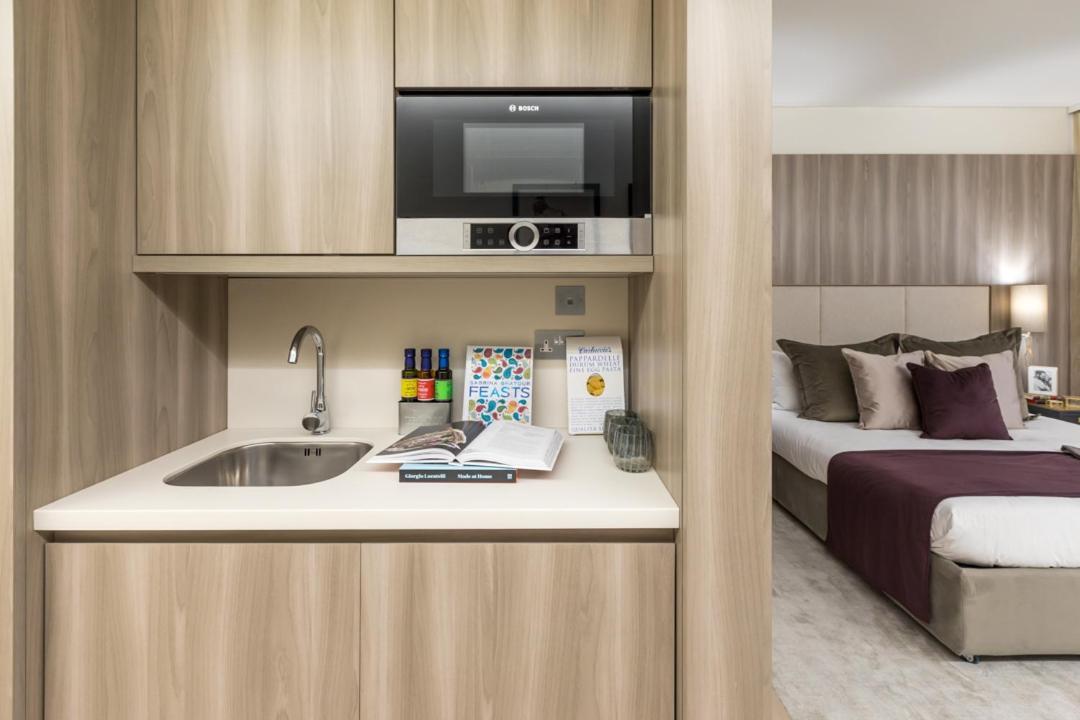 The Quarters Swiss Cottage Лондон Екстер'єр фото