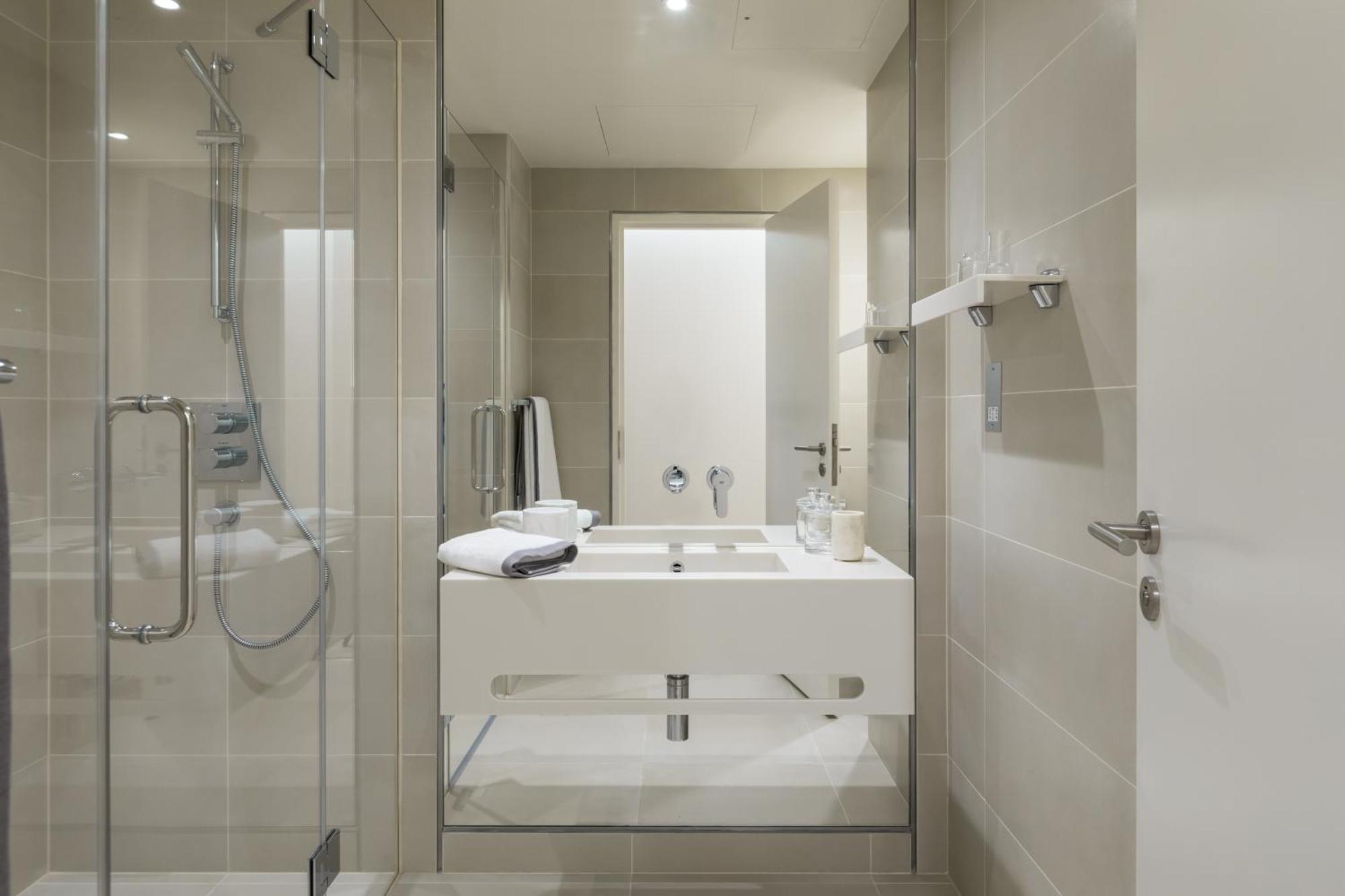 The Quarters Swiss Cottage Лондон Екстер'єр фото